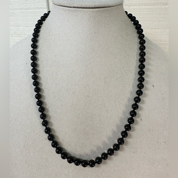 Vintage black bead necklaces - Picture 3 of 6